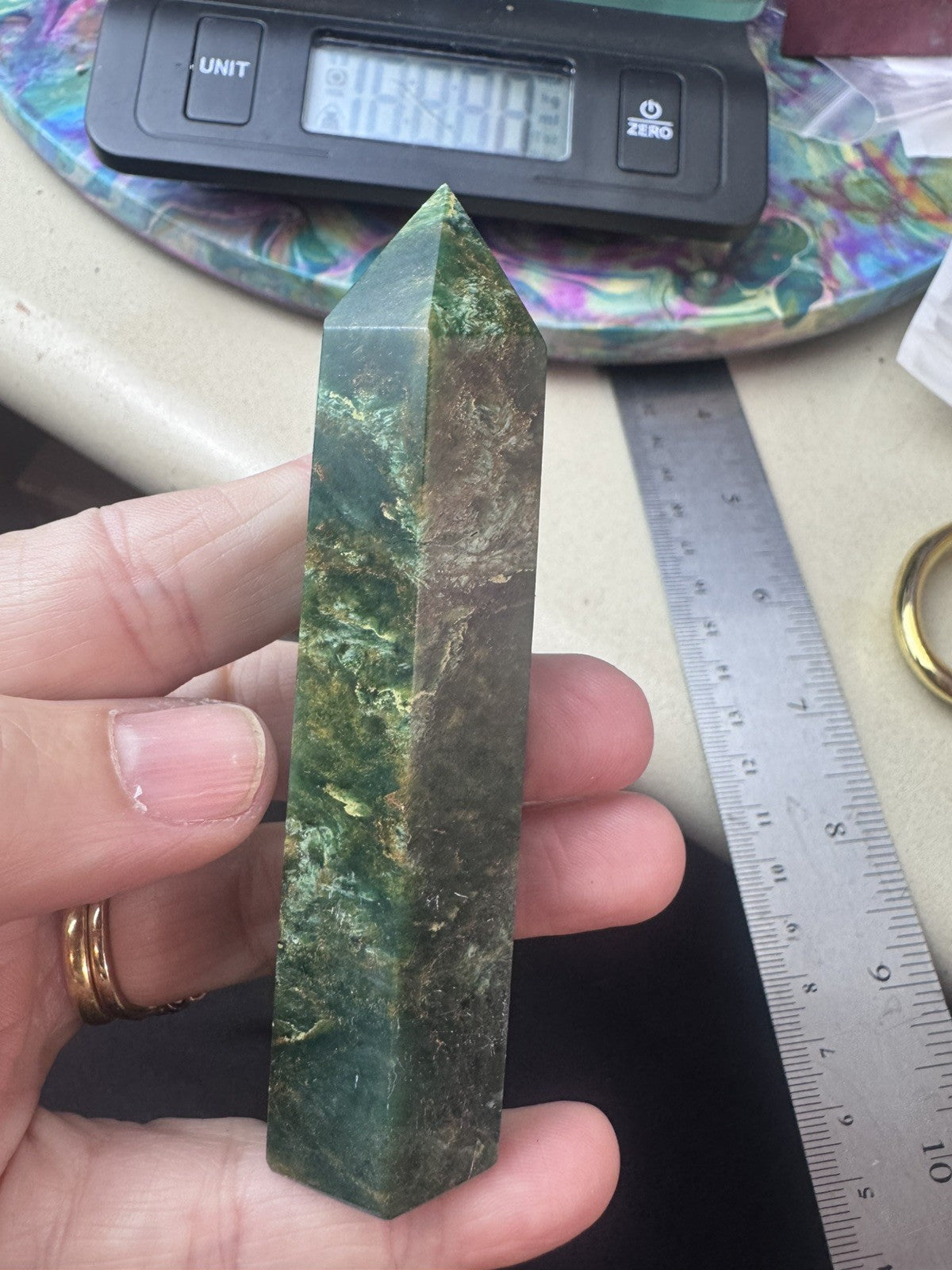 Natural Green Emerald Tower – 105g Natural Polished Stone reiki meditation