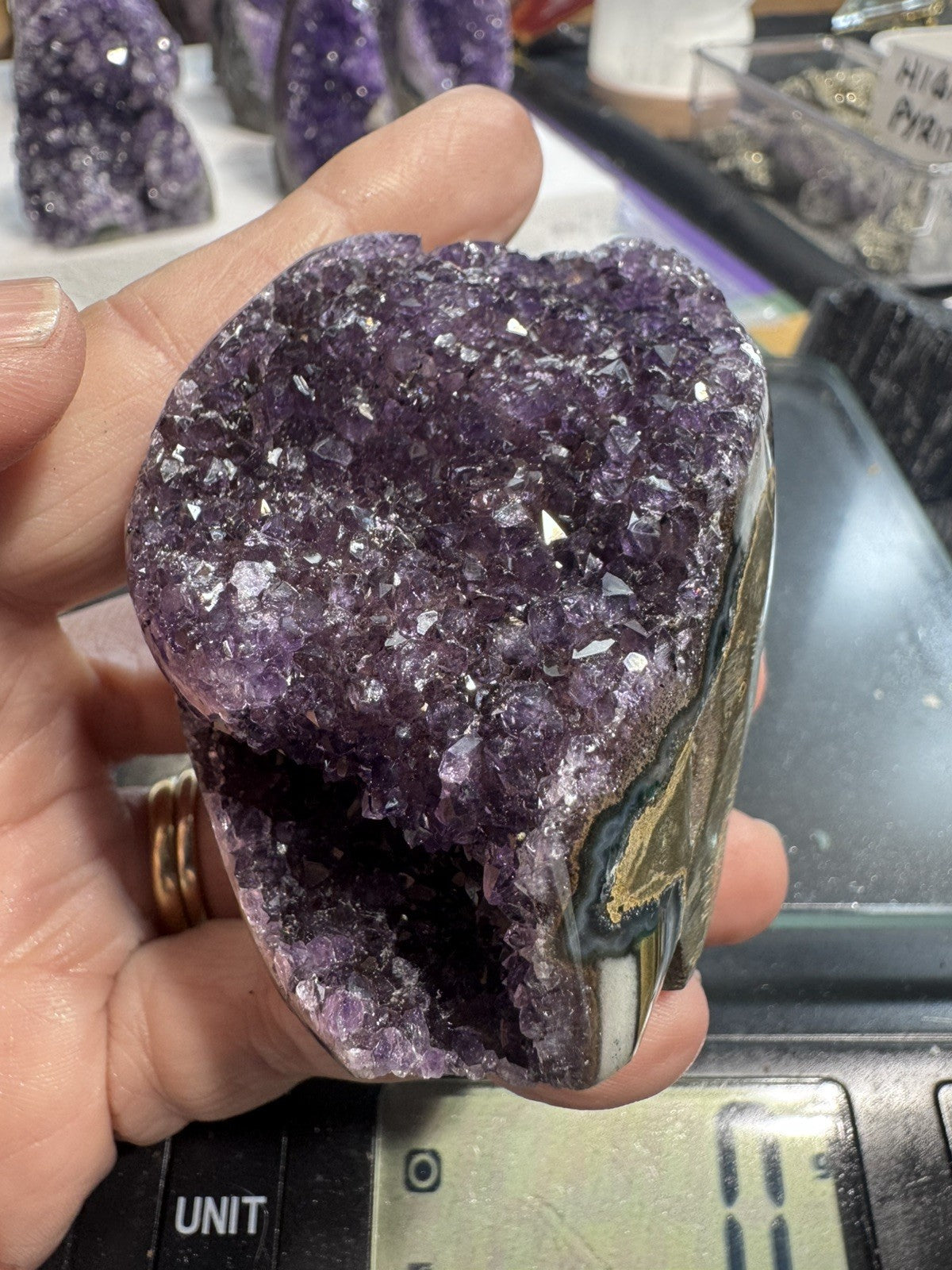 194 gram Natural Amethyst Geode Cluster Quartz Crystal Cave Mineral Specimen