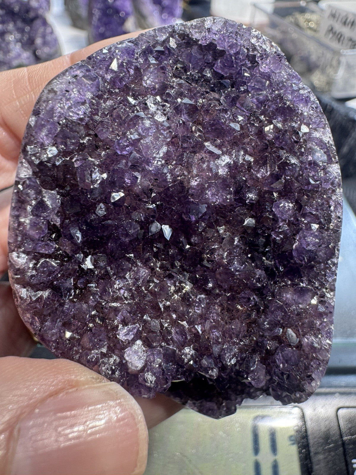 194 gram Natural Amethyst Geode Cluster Quartz Crystal Cave Mineral Specimen