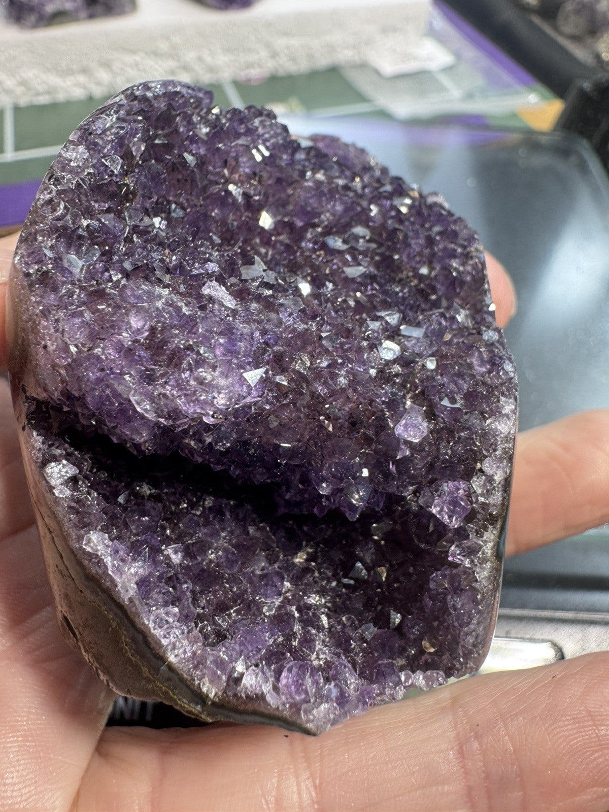 194 gram Natural Amethyst Geode Cluster Quartz Crystal Cave Mineral Specimen