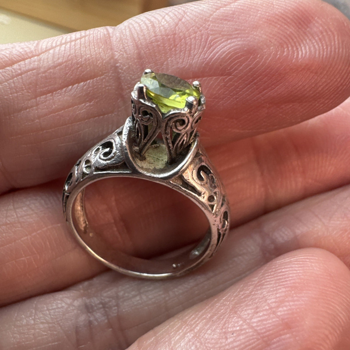 Peridot 925 Sterling Silver Ring Size J 5